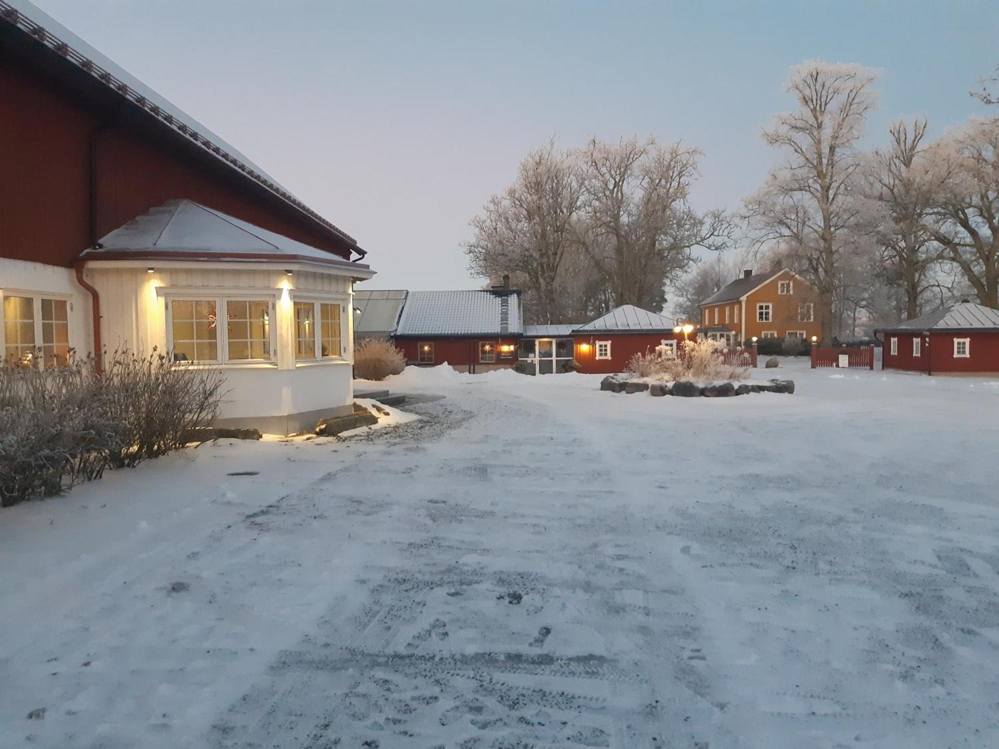 Naerebo Gardshotell & Restaurang Lidköping Extérieur photo